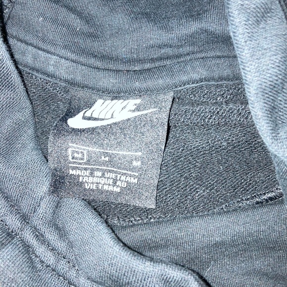 Nike Sweatshirt - Picture 2 of 2